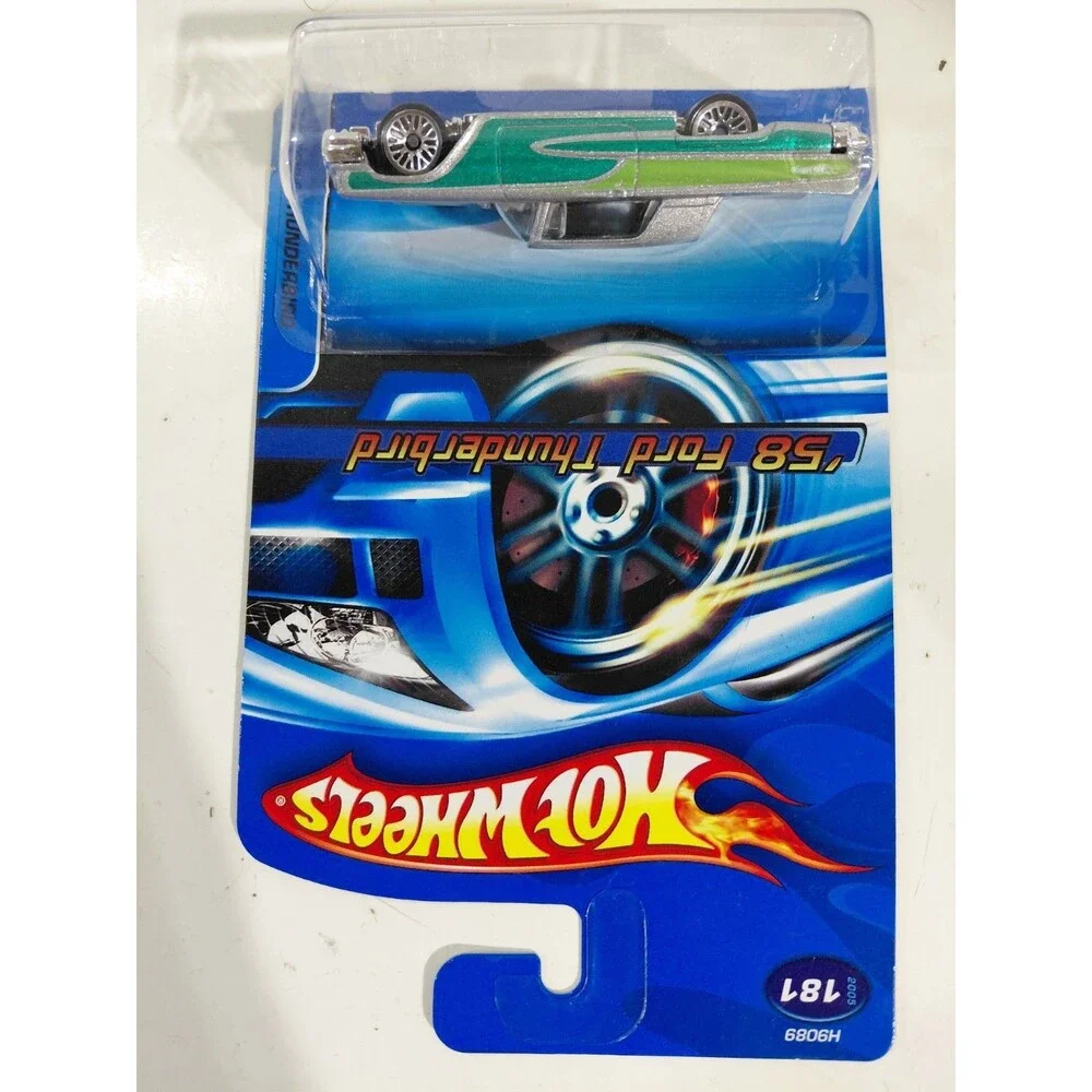 NIP Hot Wheels 2005 Main Line 1:64 Die Cast 1958 Ford Thunderbird Classic Car